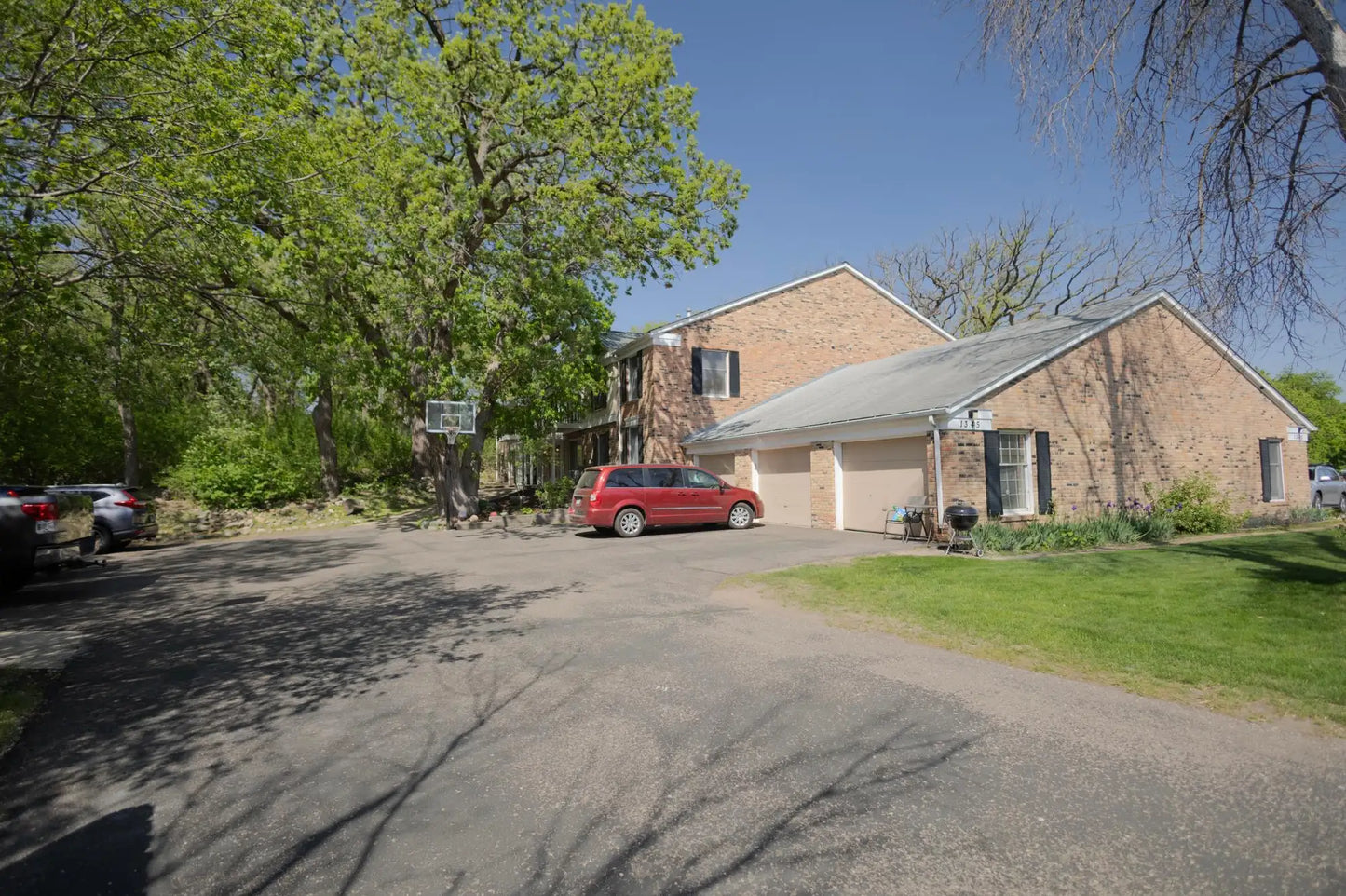 1345 Crestridge Lane, Eagan, MN 55123