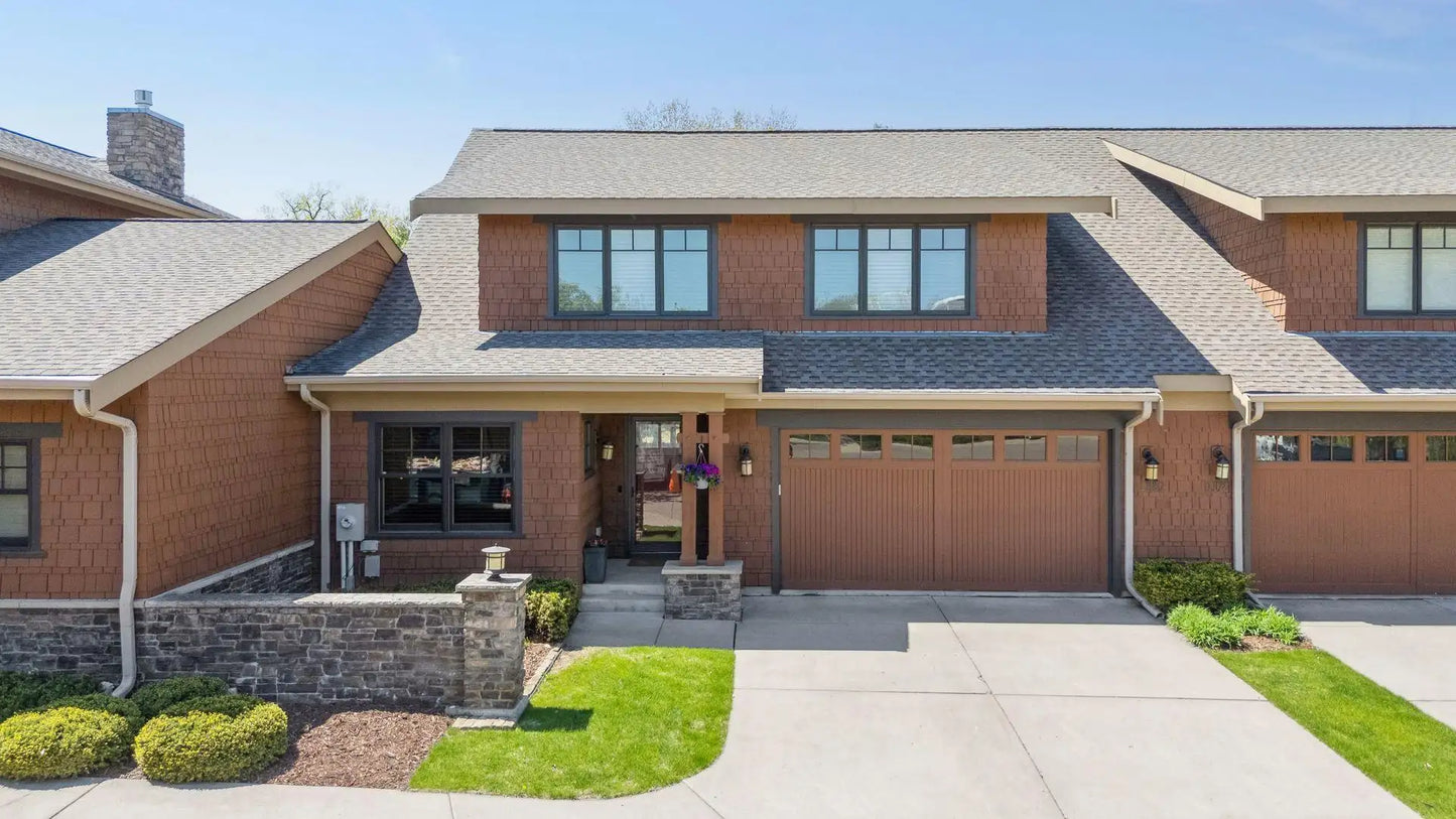 1182 Lexington Ridge Court, Eagan, MN 55123