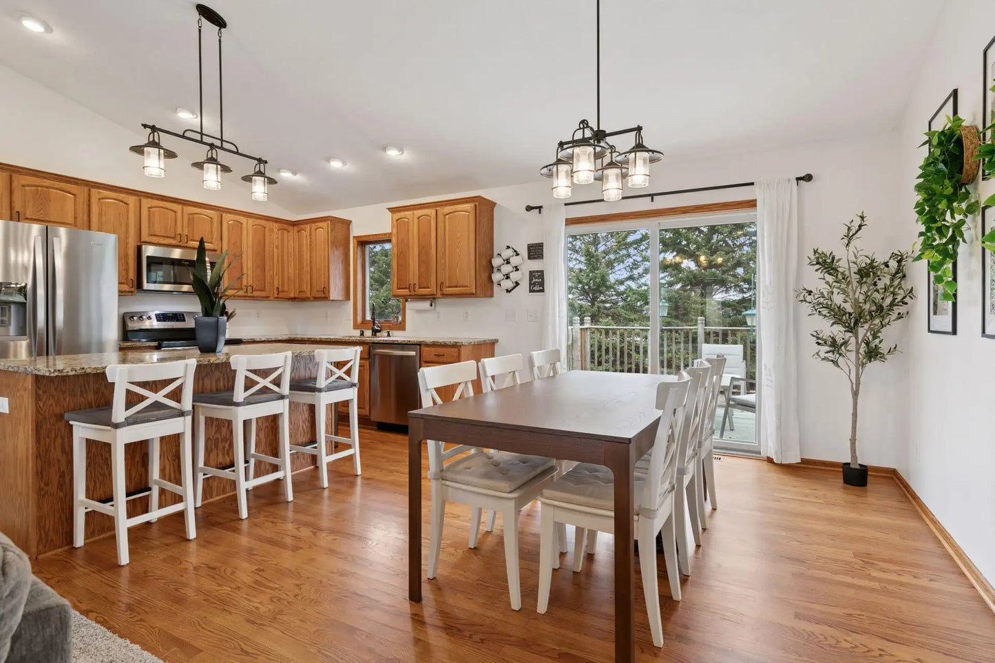 884 Forest Edge Drive, Jordan, MN 55352