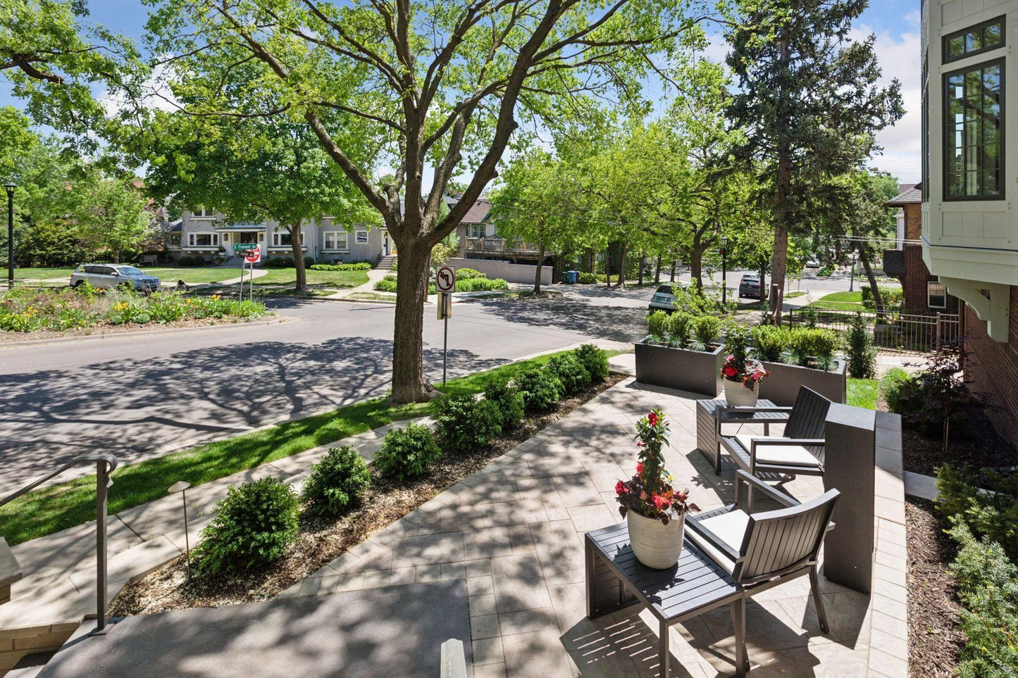 1301 Mount Curve Avenue, Minneapolis, MN 55403