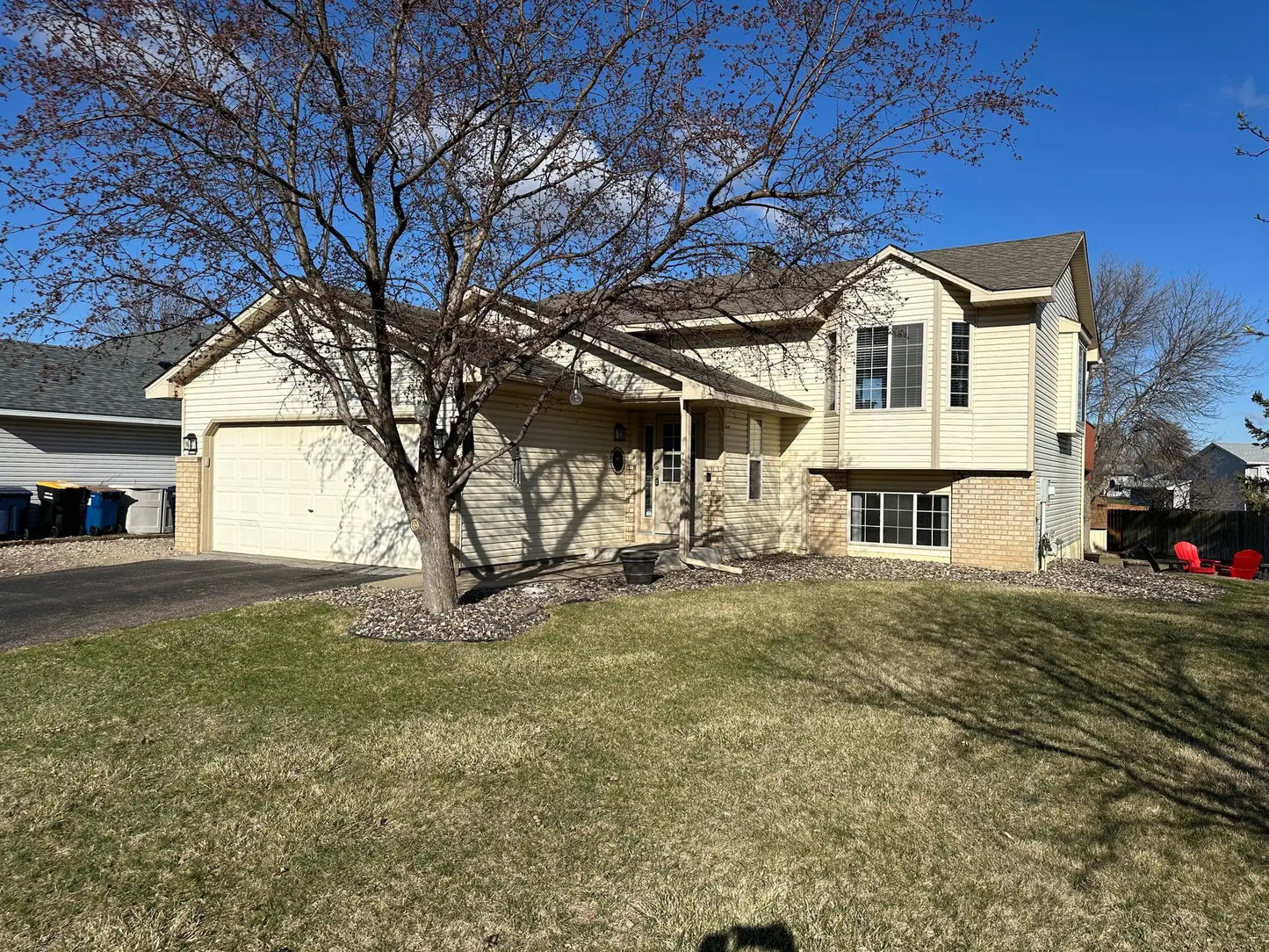 1326 Primrose Lane, Shakopee, MN 55379