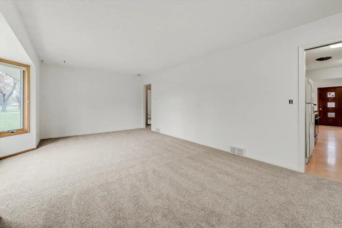 8800 Chicago Avenue, Bloomington, MN 55420
