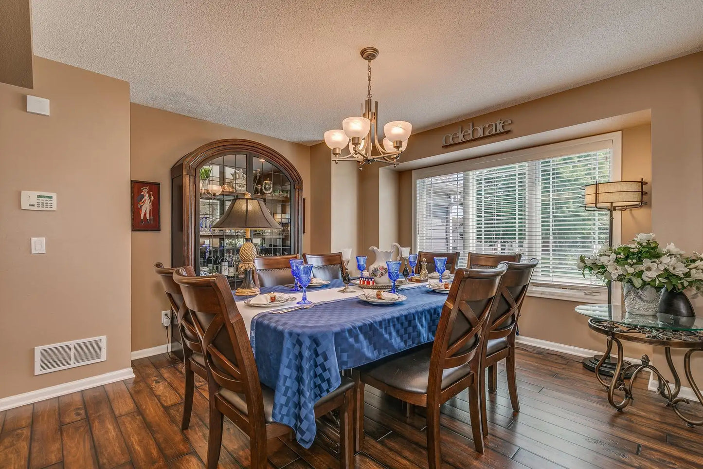 2692 Eagle Valley Drive, Woodbury, MN 55129