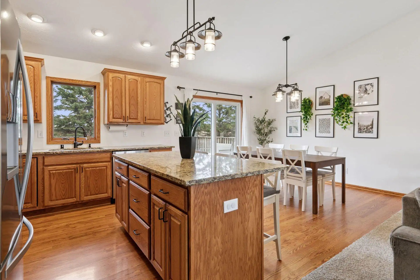884 Forest Edge Drive, Jordan, MN 55352