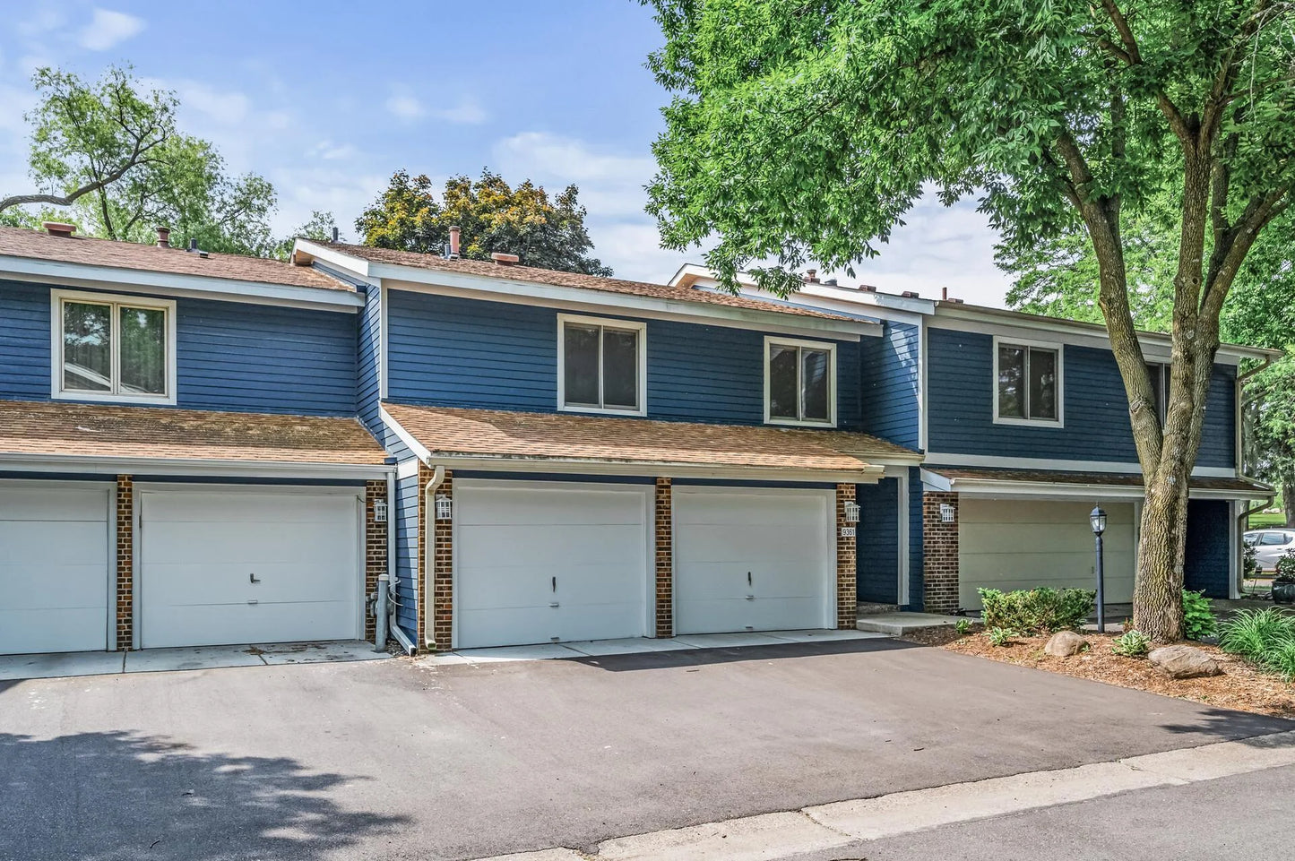 9361 Nesbitt Road, Bloomington, MN 55437