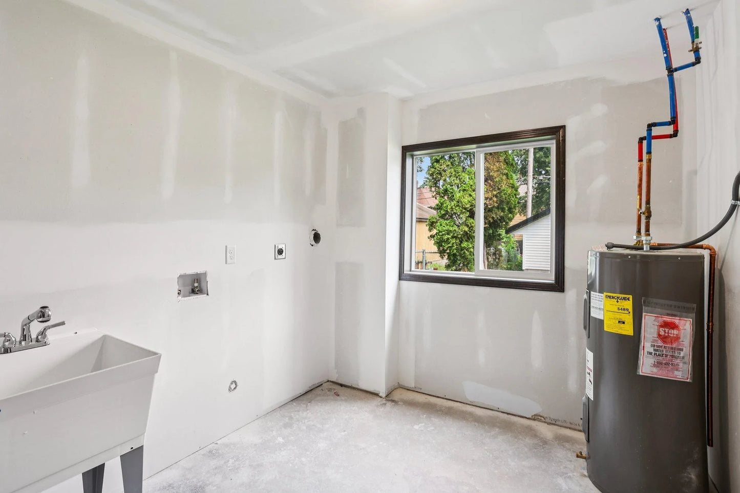 933 Beech Street, Saint Paul, MN 55106