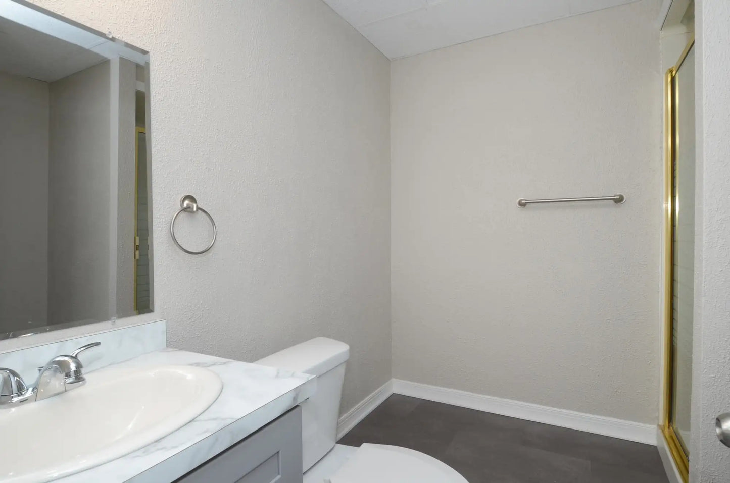 7201 122nd Avenue, Champlin, MN 55316