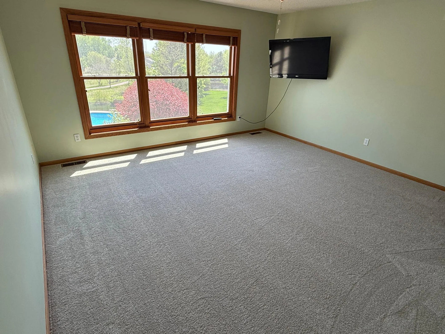 937 Briar Glen Lane, Woodbury, MN 55129