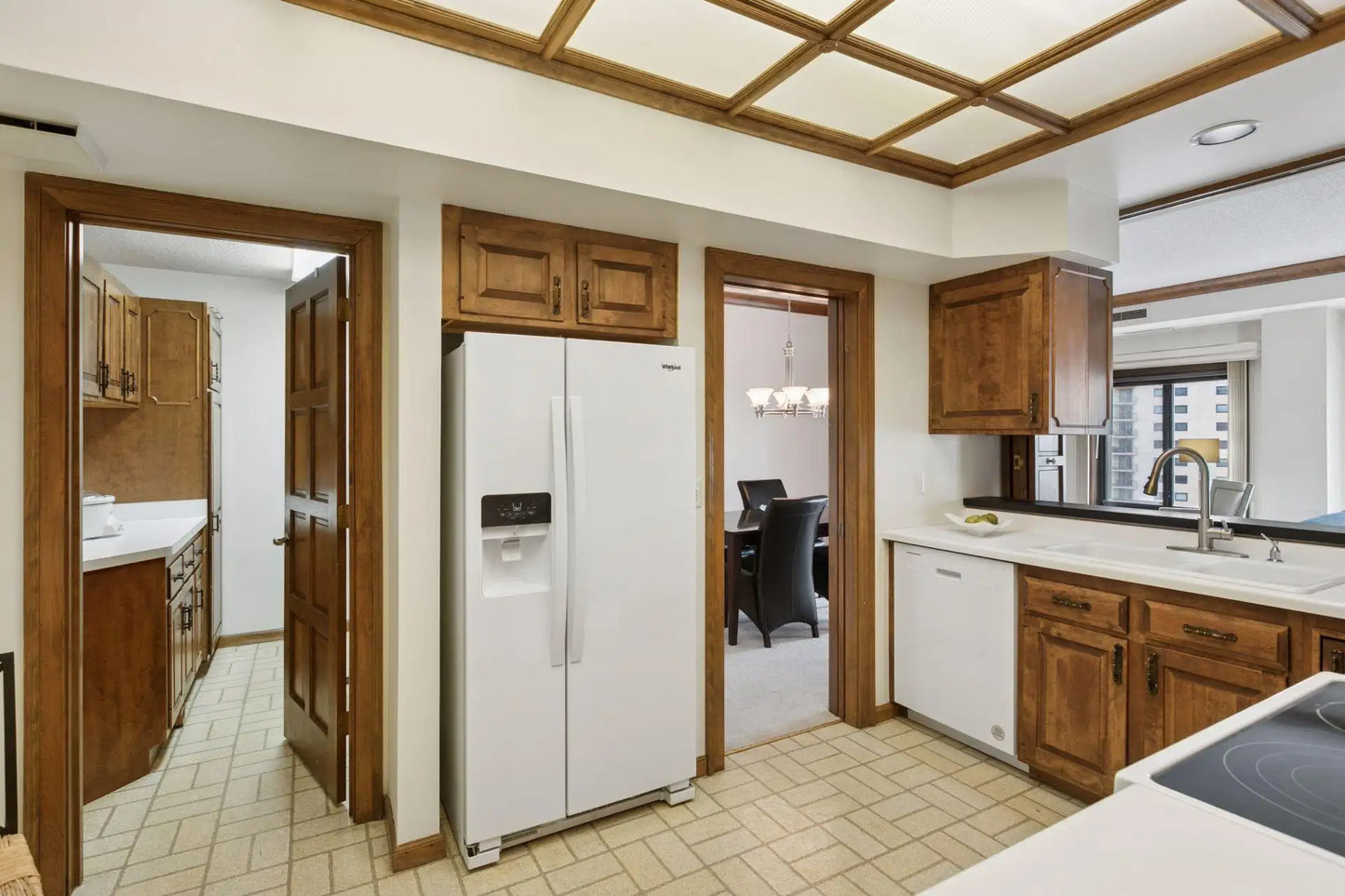 1235 Yale Place, Minneapolis, MN 55403