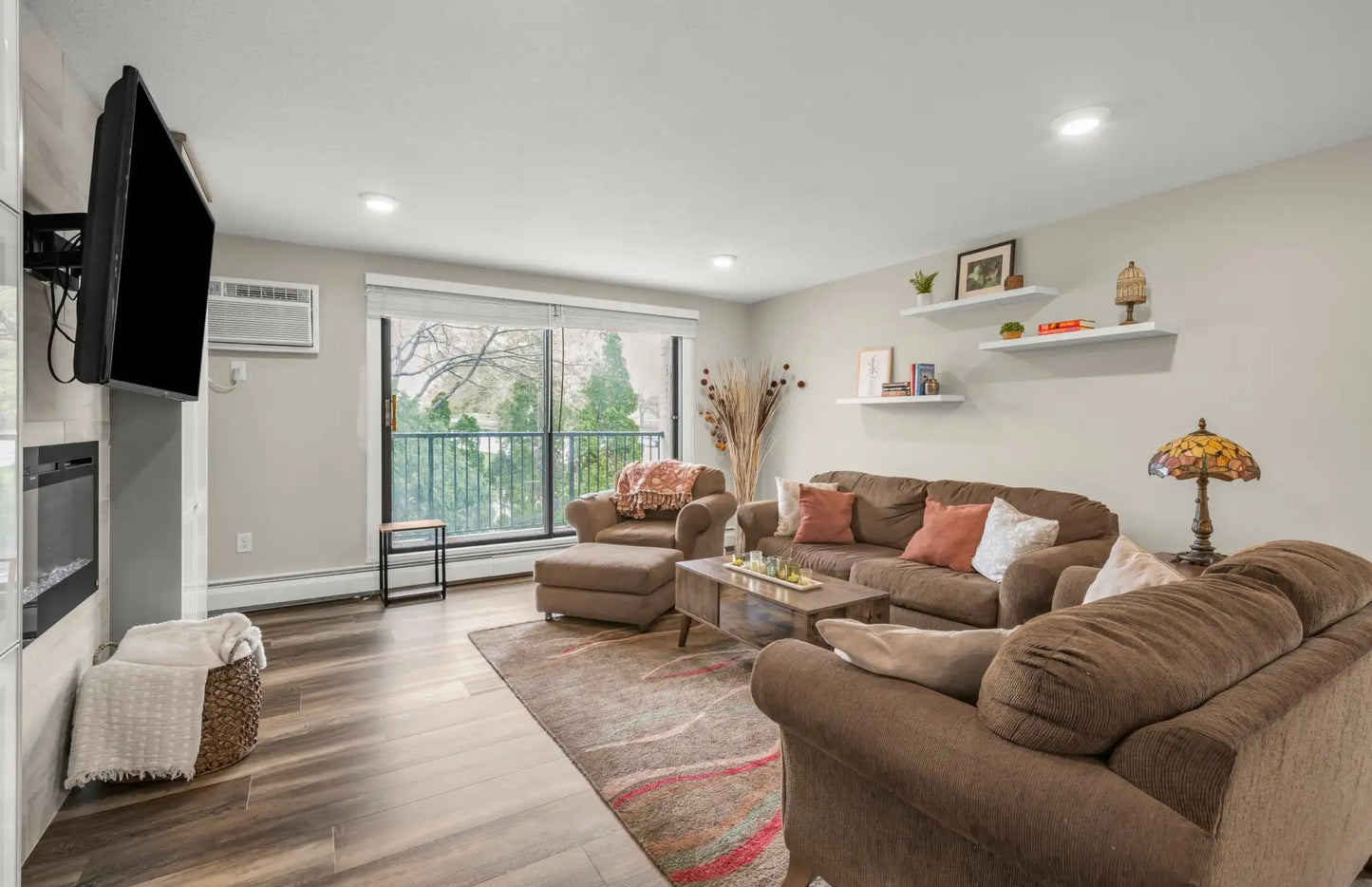 10401 Cedar Lake Road, Minnetonka, MN 55305