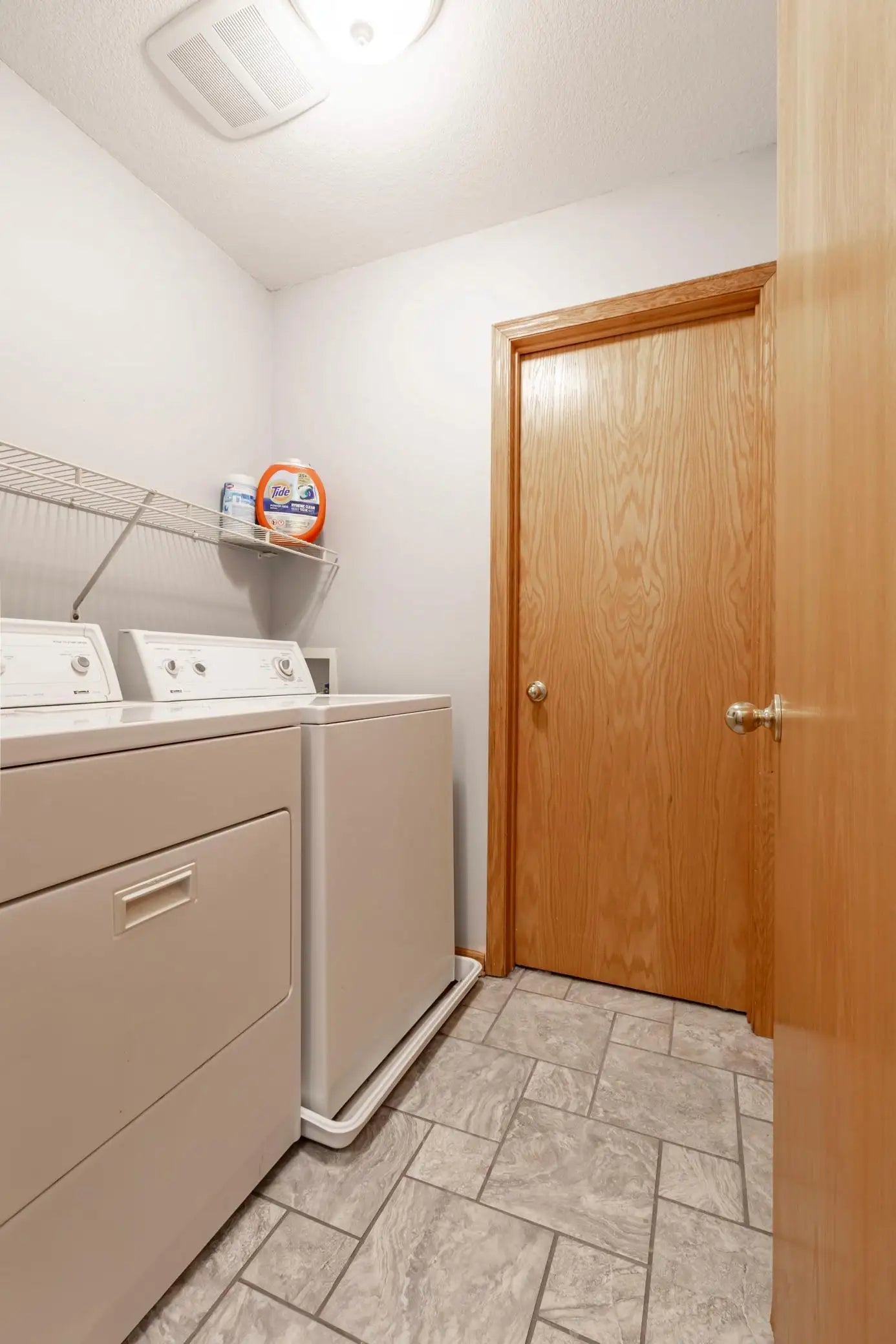 2184 Cleveland Way, Cambridge, MN 55008