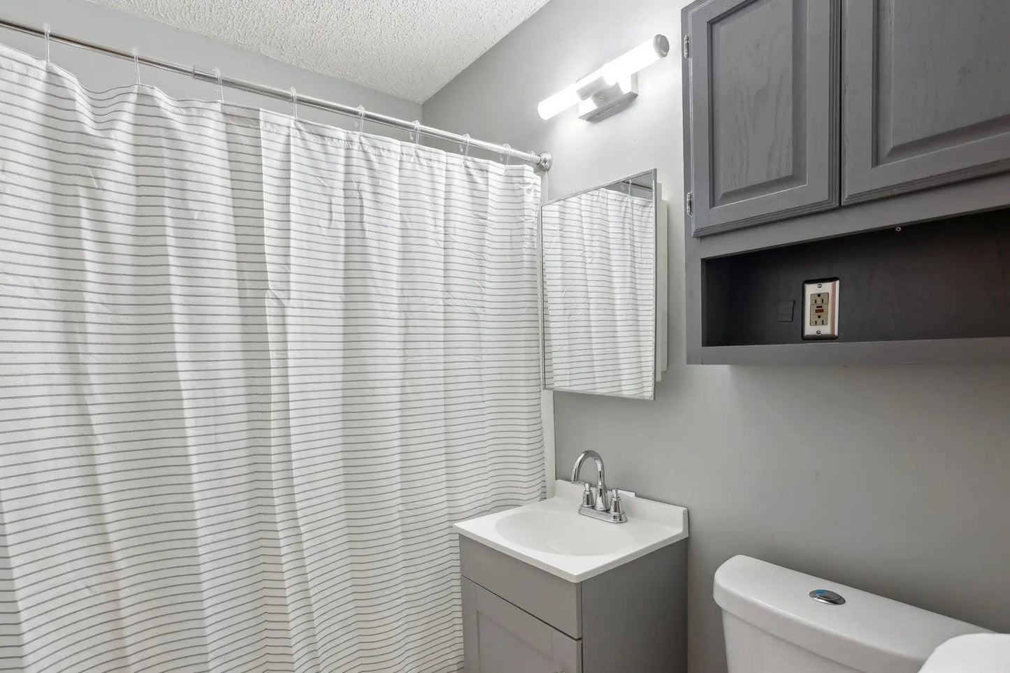 242 Curtice Street, West Saint Paul, MN 55118