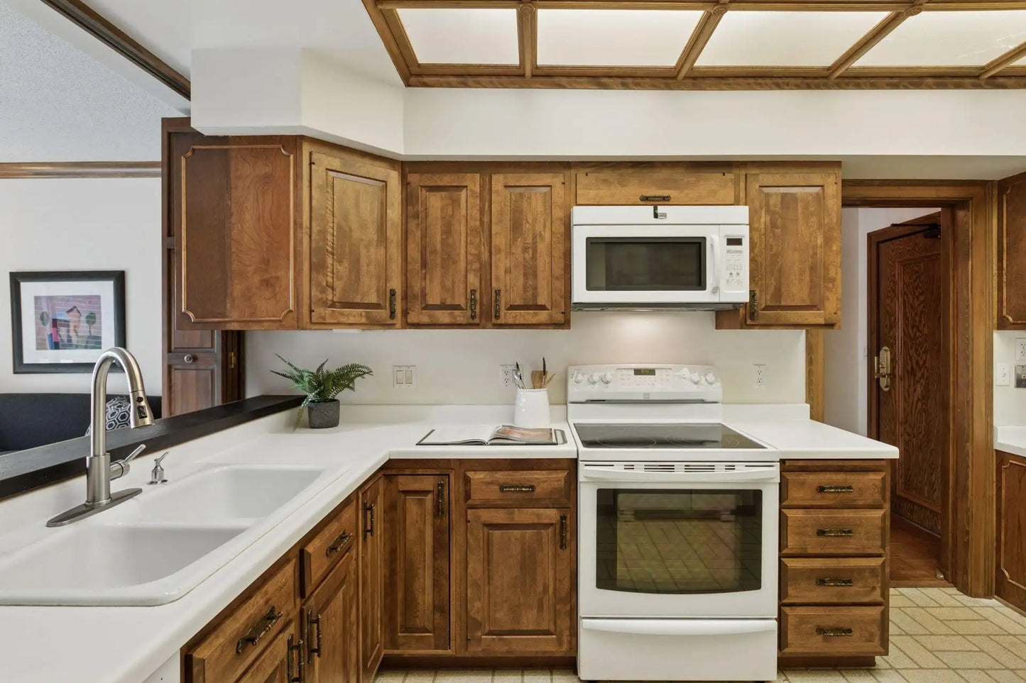 1235 Yale Place, Minneapolis, MN 55403