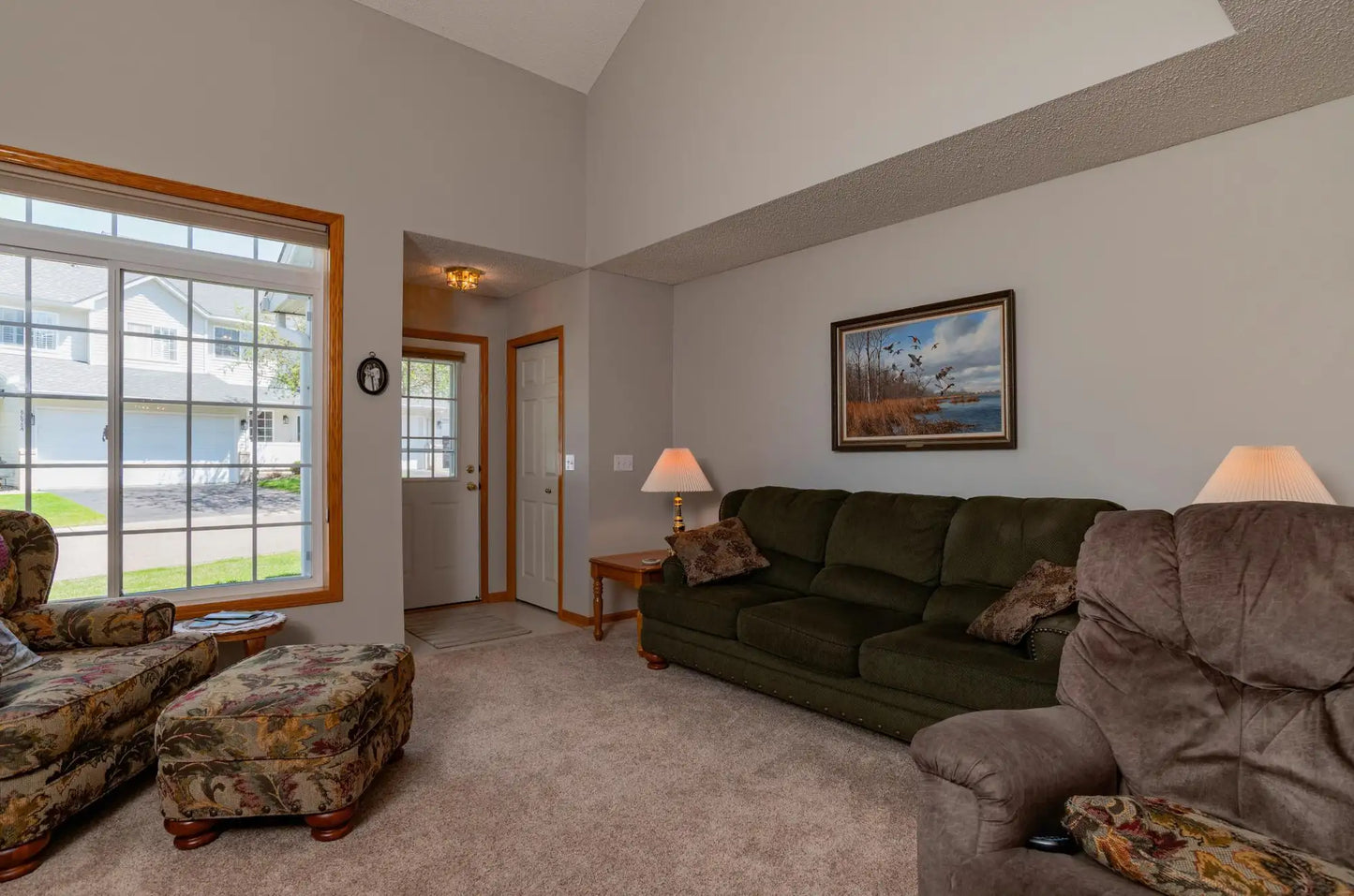 8690 Quarry Ridge Lane, Woodbury, MN 55125