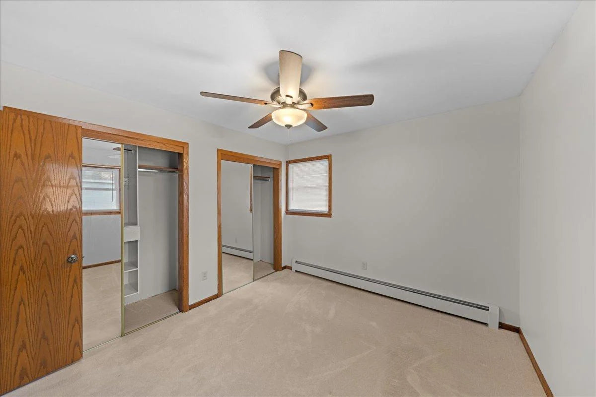 1365 Woodbridge Street, Saint Paul, MN 55117