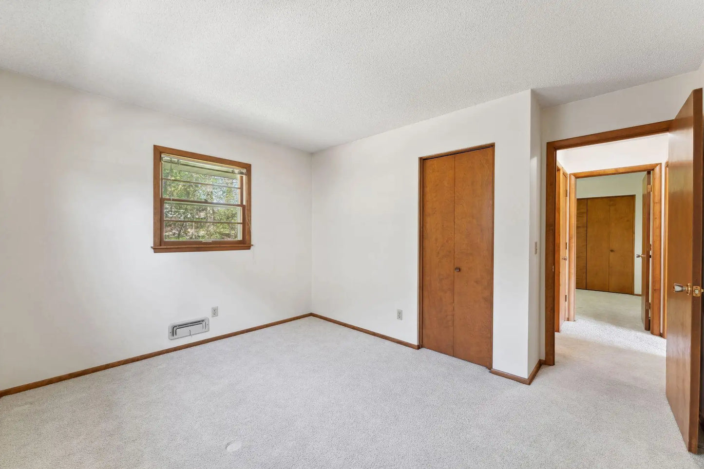 6612 41st Place, Crystal, MN 55427