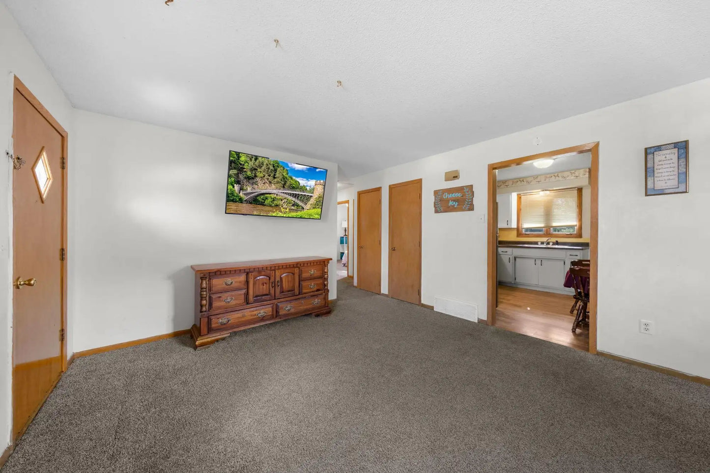 305 Dunn Avenue, Hinckley, MN 55037