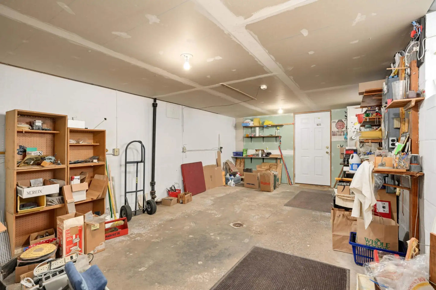 576 Lexington Parkway , Saint Paul, MN 55116