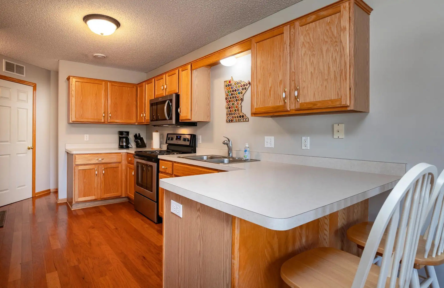 8690 Quarry Ridge Lane, Woodbury, MN 55125