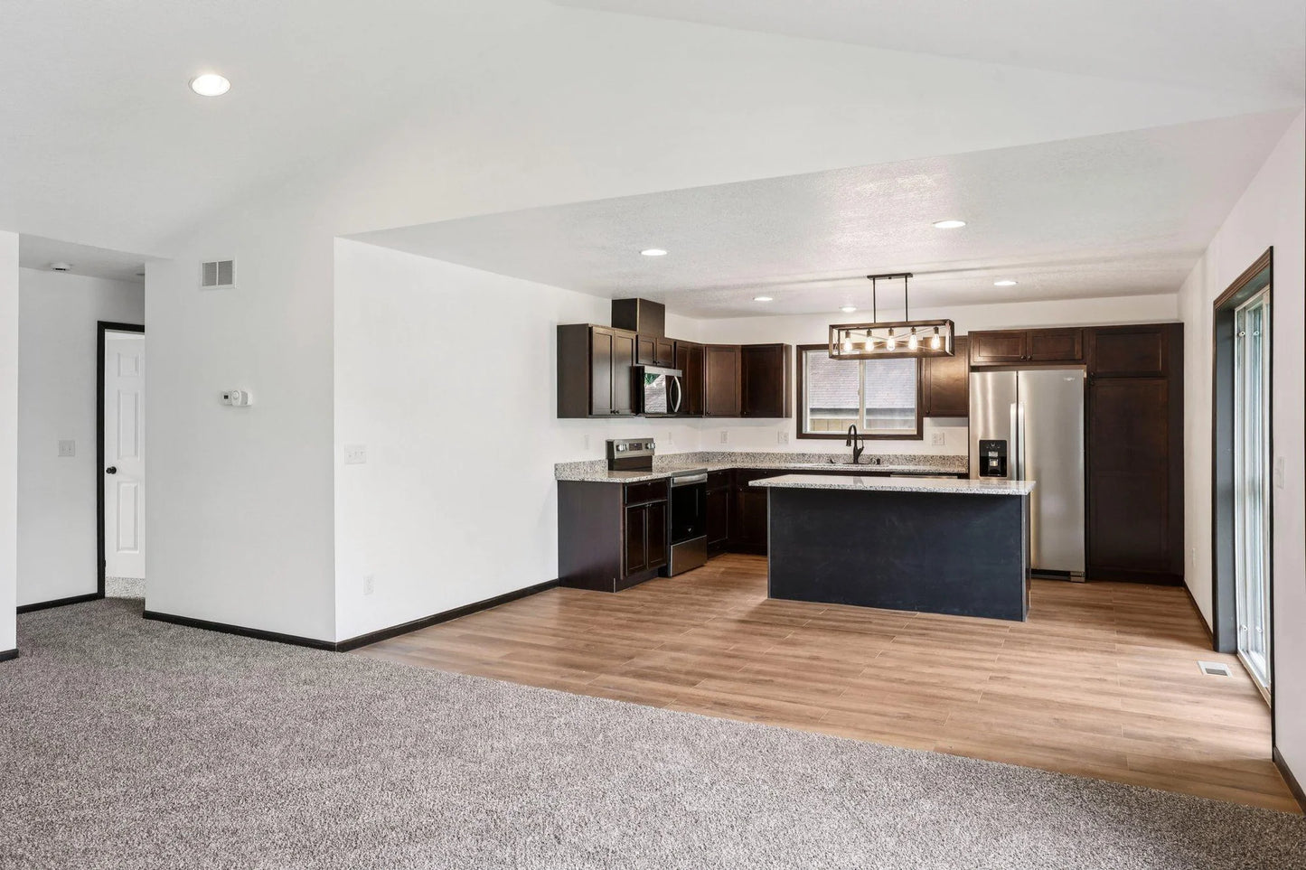 933 Beech Street, Saint Paul, MN 55106