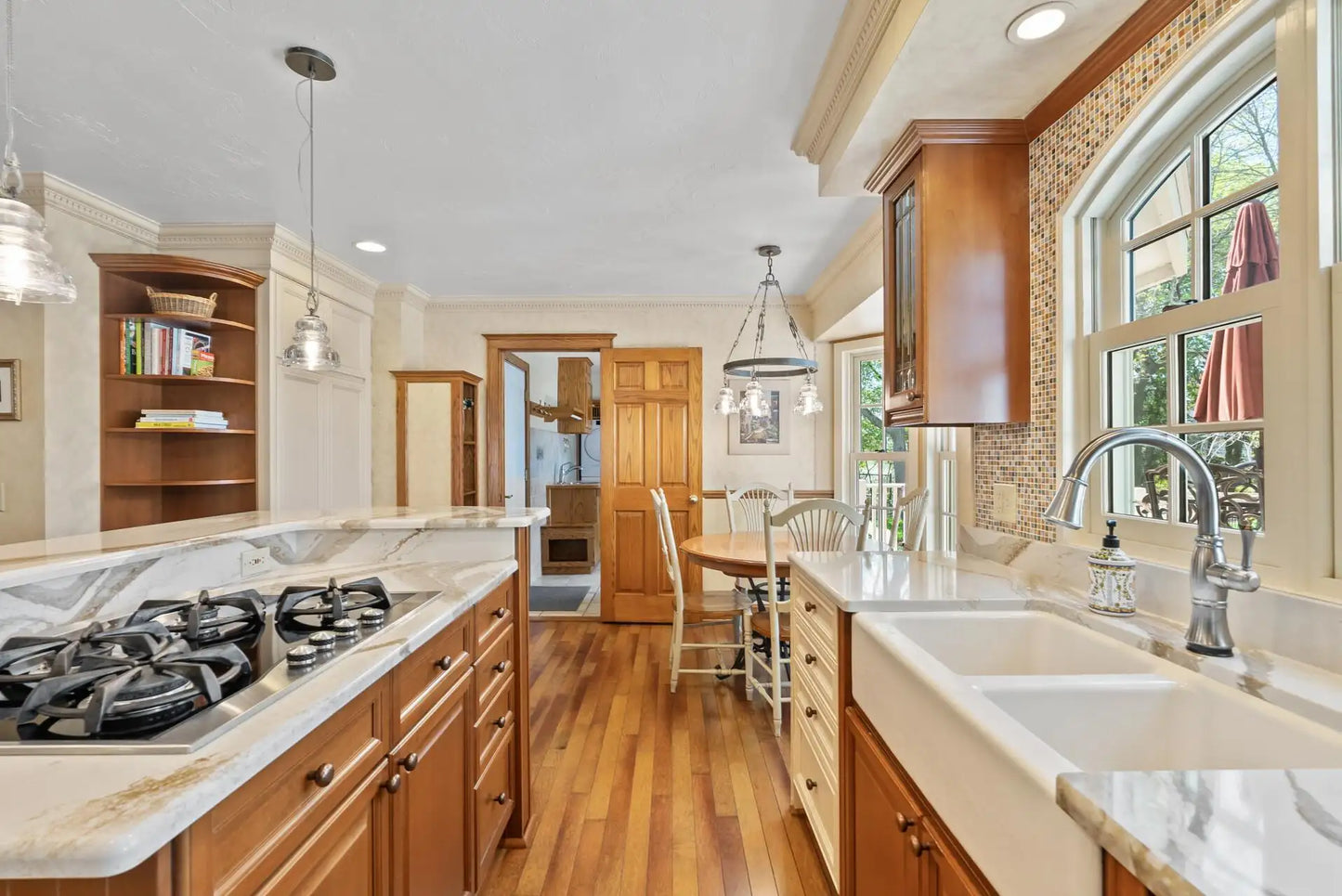 12581 Dover Drive, Apple Valley, MN 55124