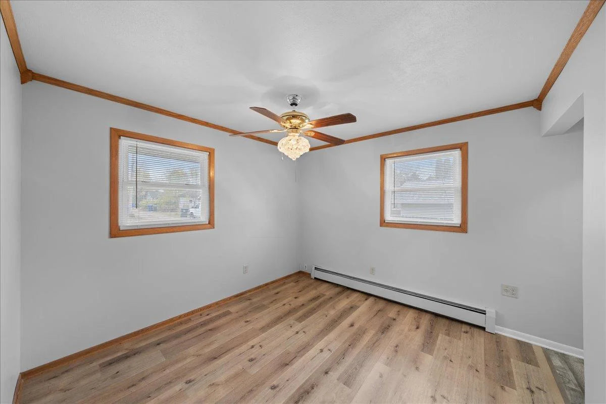 1365 Woodbridge Street, Saint Paul, MN 55117