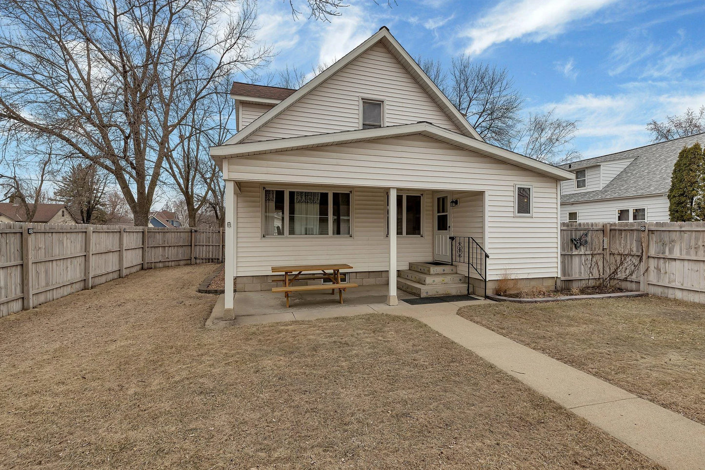 126 2nd Street, Melrose, MN 56352