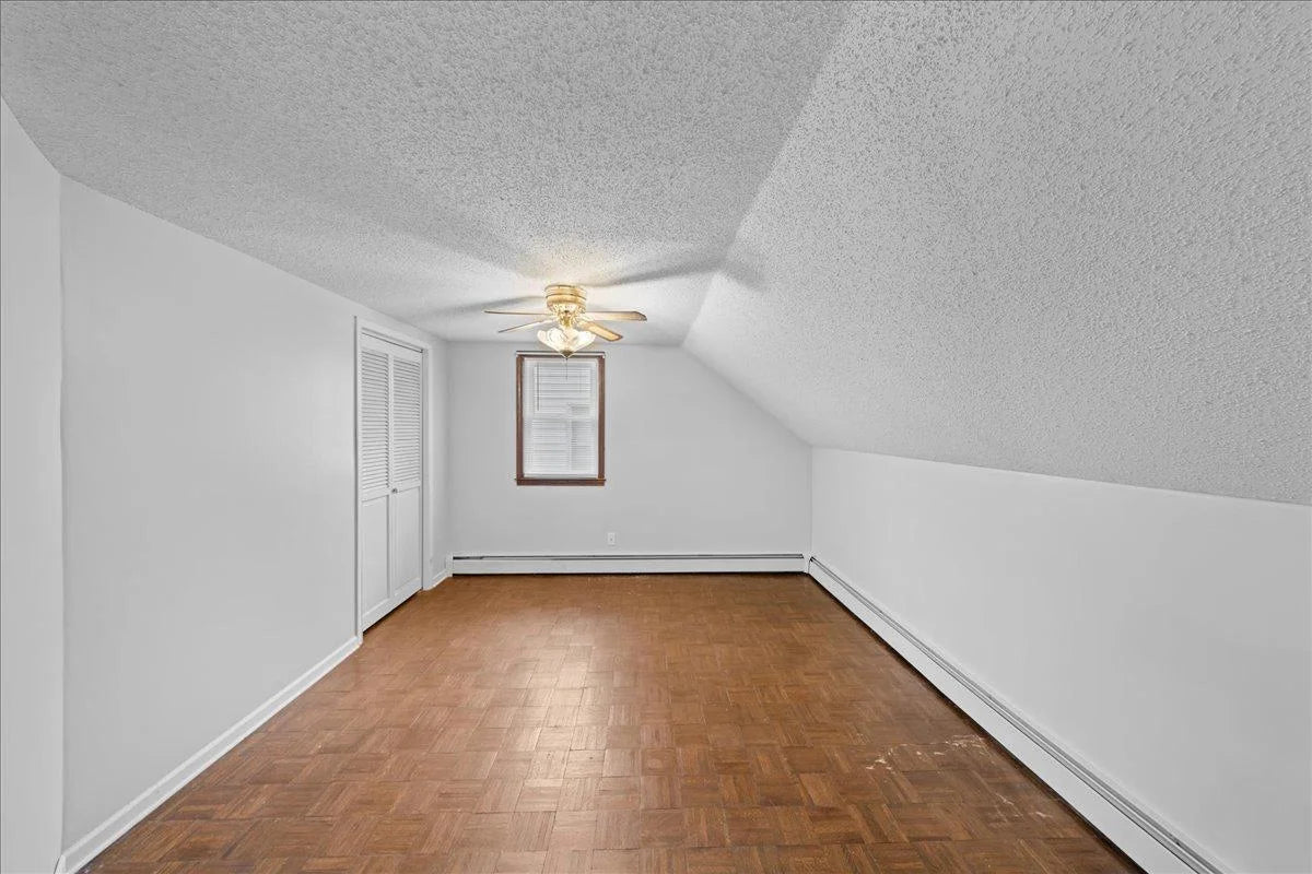 1365 Woodbridge Street, Saint Paul, MN 55117