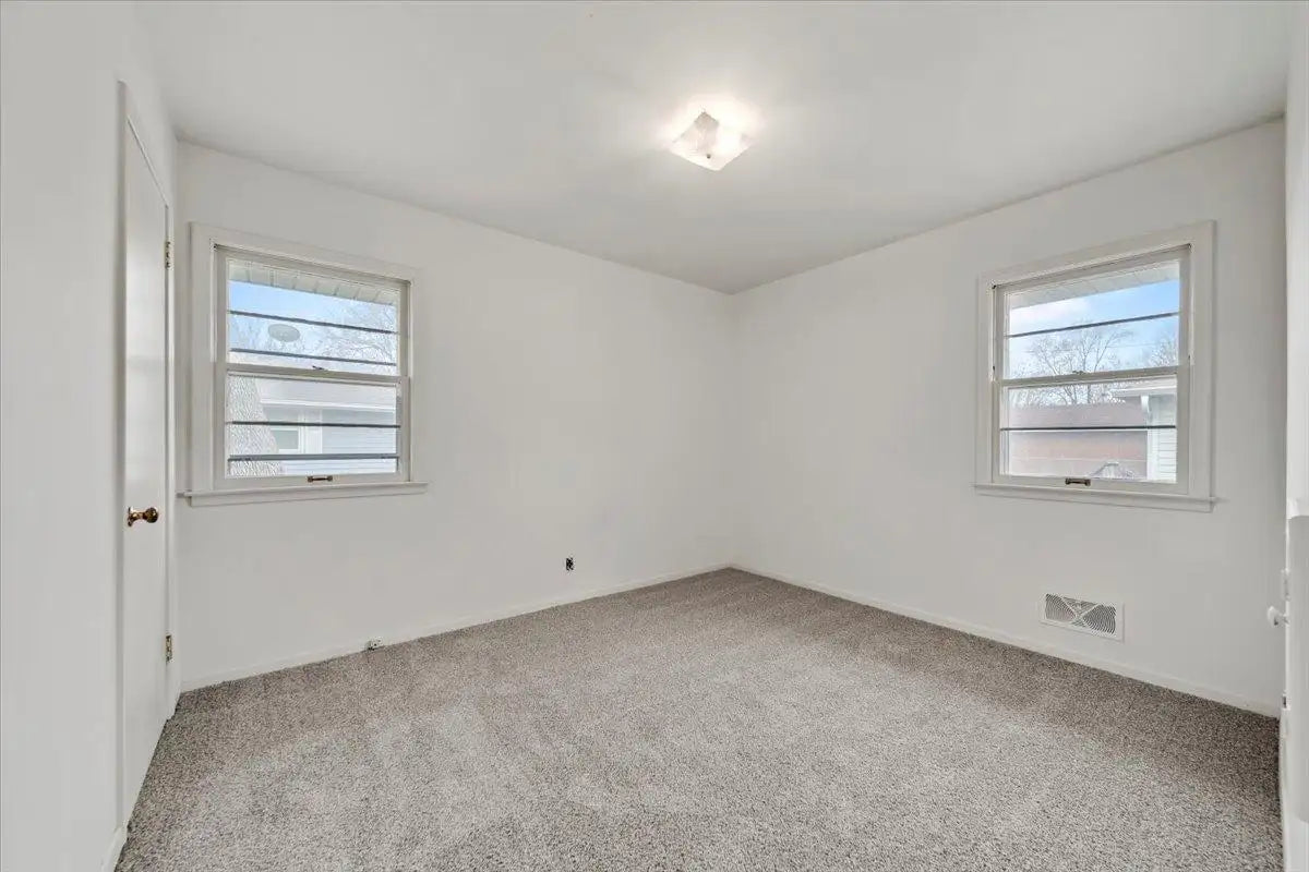 8800 Chicago Avenue, Bloomington, MN 55420