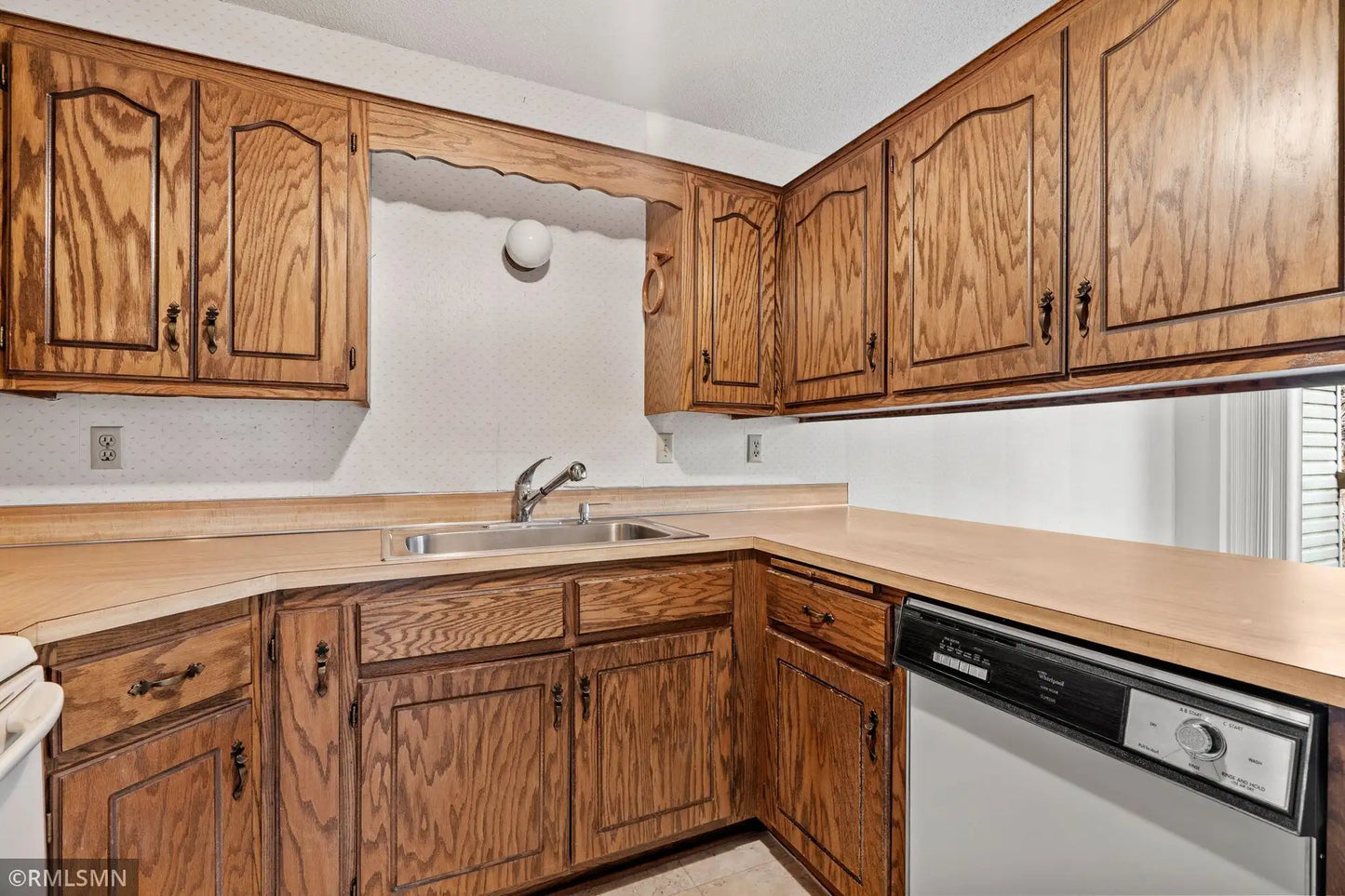 4307 Evergreen Drive, Vadnais Heights, MN 55127