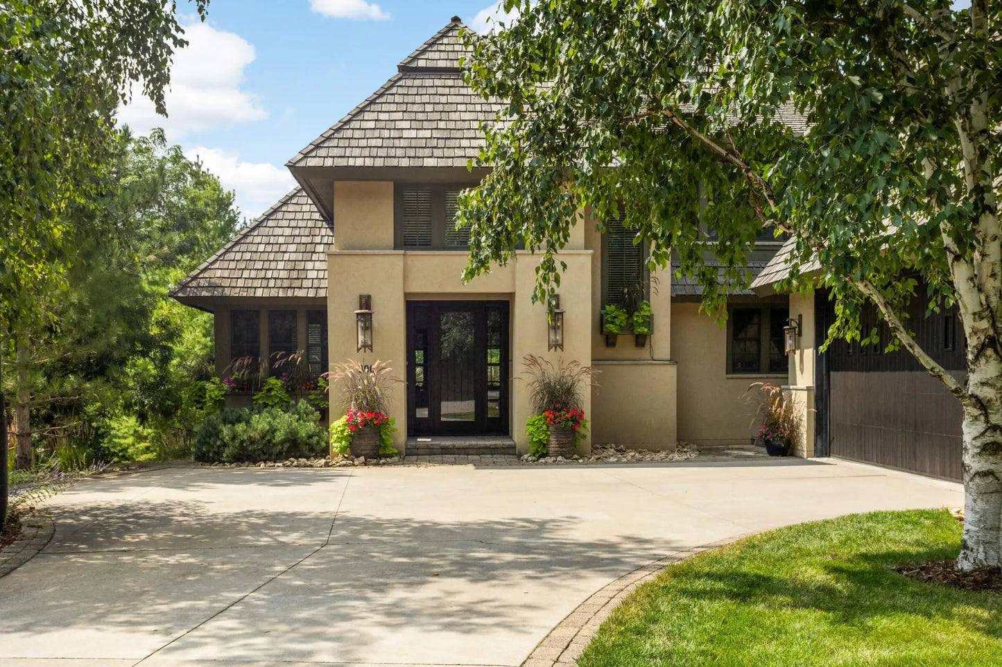 800 Westwood Drive, Golden Valley, MN 55416