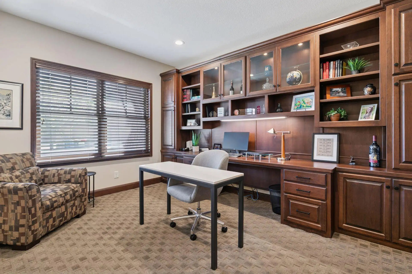 1182 Lexington Ridge Court, Eagan, MN 55123