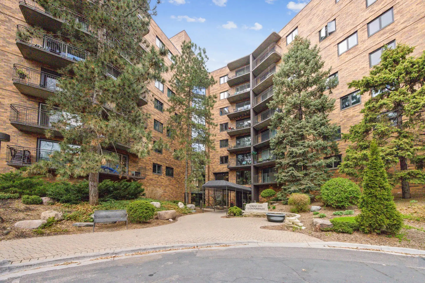 210 Grant Street, Minneapolis, MN 55403