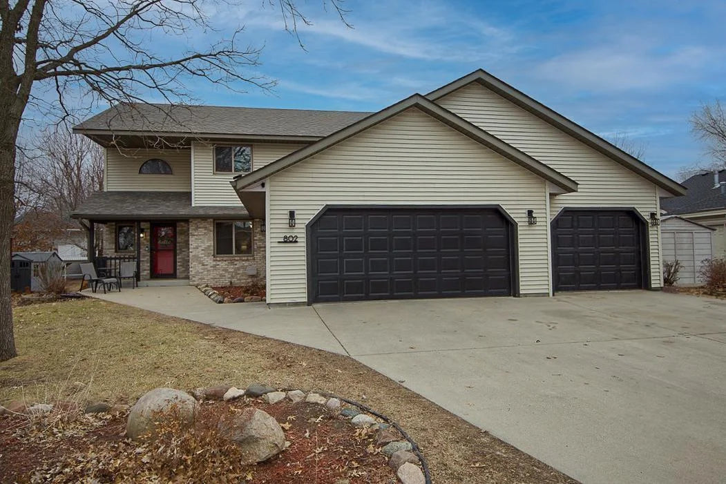 802 Sunwood Park Drive, Waite Park, MN 56387