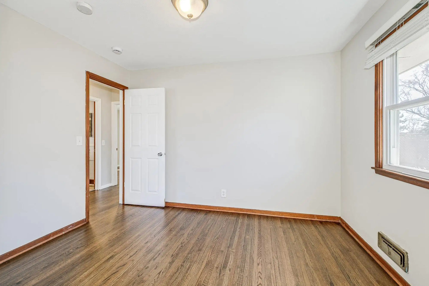 8033 Grafton Avenue, Cottage Grove, MN 55016