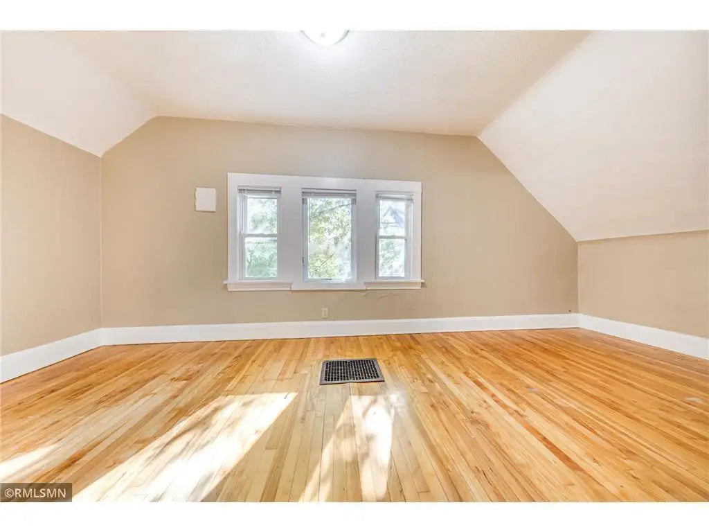 3842 Fremont Avenue, Minneapolis, MN 55412