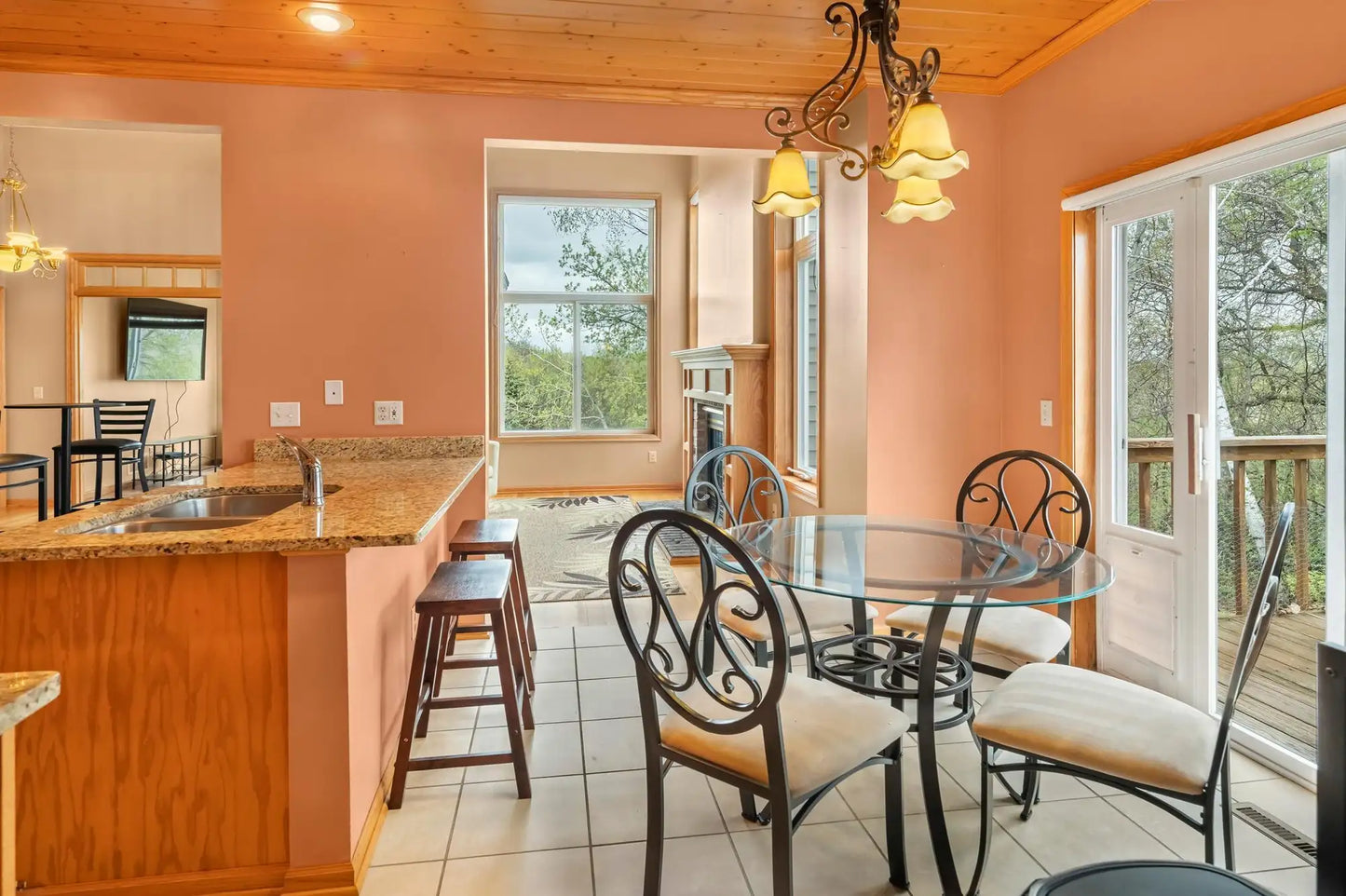 8664 Callahan Trail, Inver Grove Heights, MN 55076