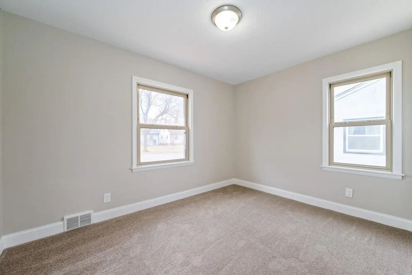 1078 Kingsford Street, Saint Paul, MN 55106