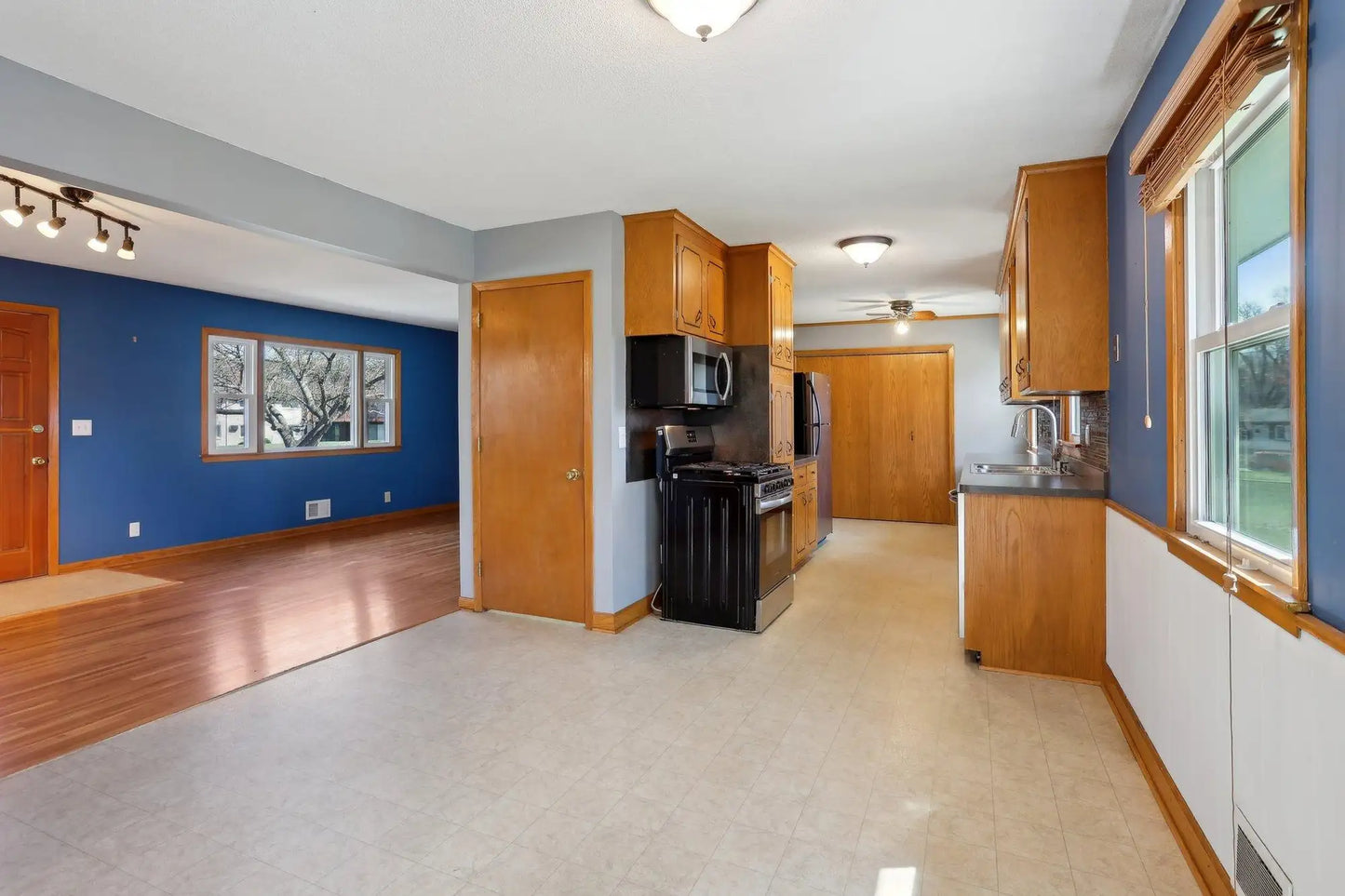 8249 River Road, Brooklyn Park, MN 55444