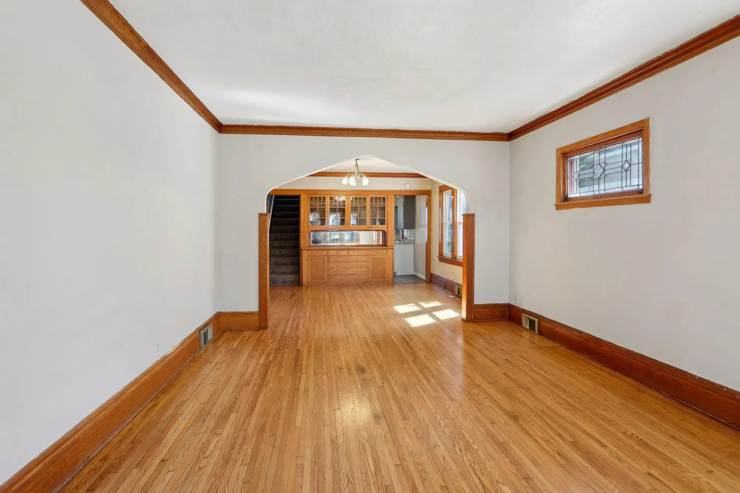 242 Curtice Street, West Saint Paul, MN 55118