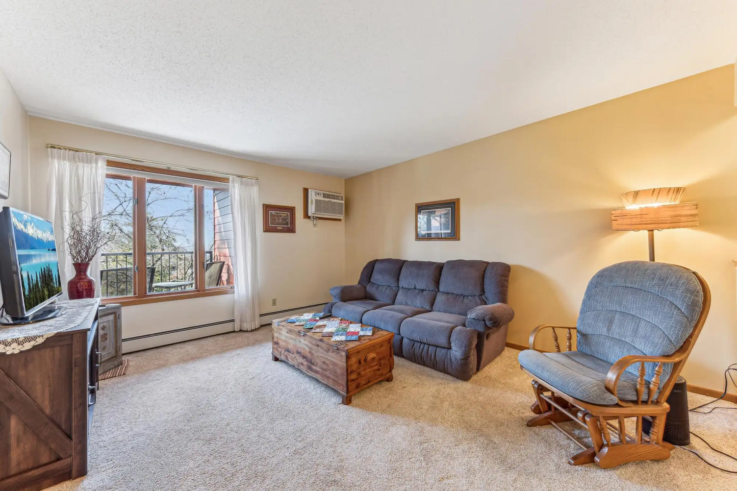 8031 Xerxes Avenue, Bloomington, MN 55431
