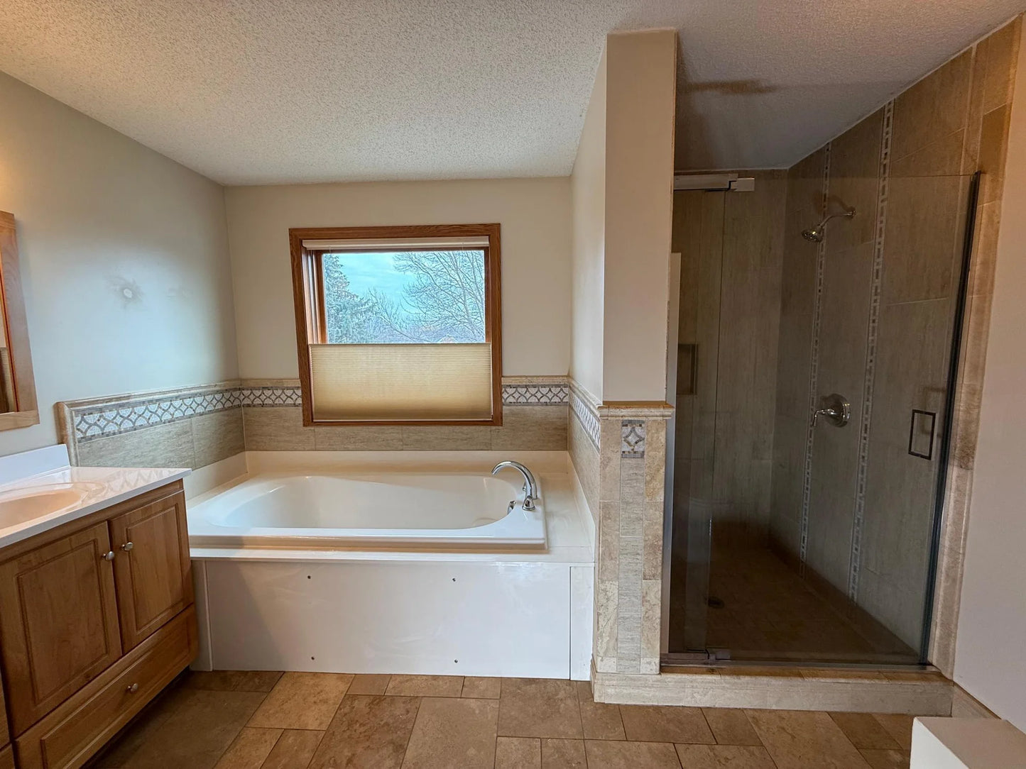 937 Briar Glen Lane, Woodbury, MN 55129