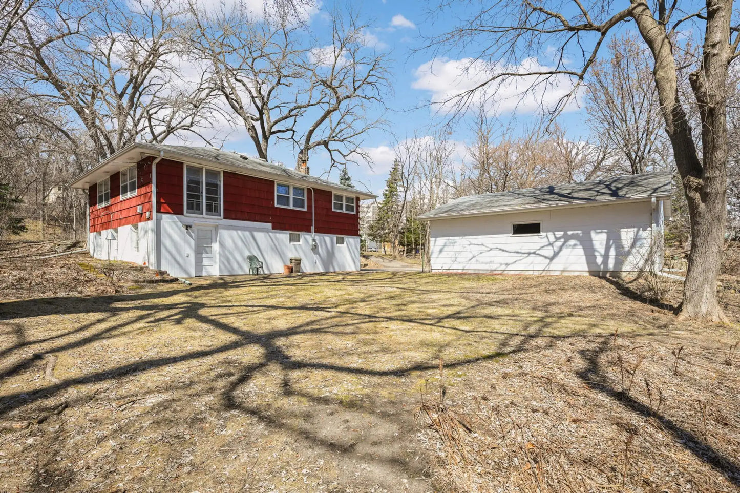576 Lexington Parkway , Saint Paul, MN 55116