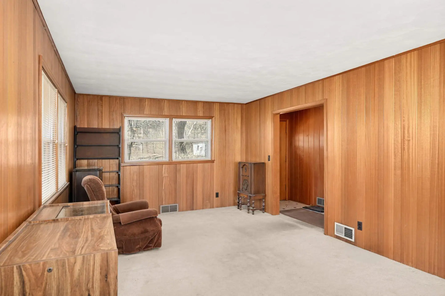 576 Lexington Parkway , Saint Paul, MN 55116