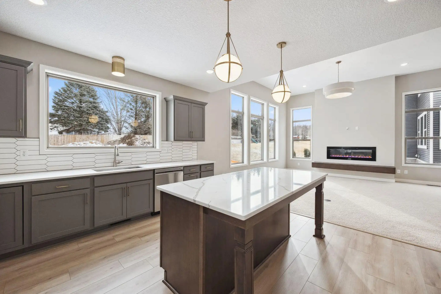 2015 Brookview Street, Shakopee, MN 55379