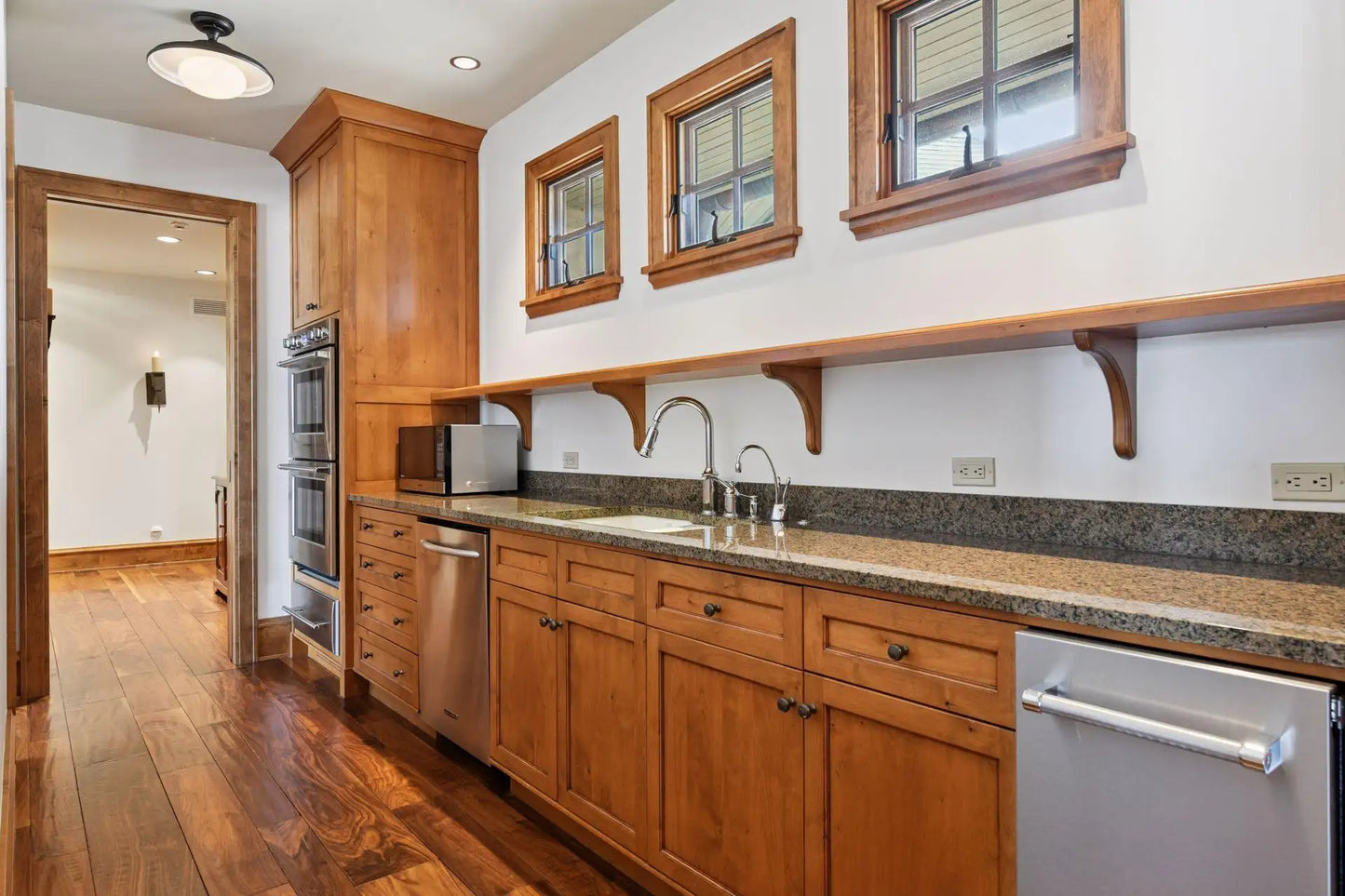 12535 Beach Circle, Eden Prairie, MN 55344