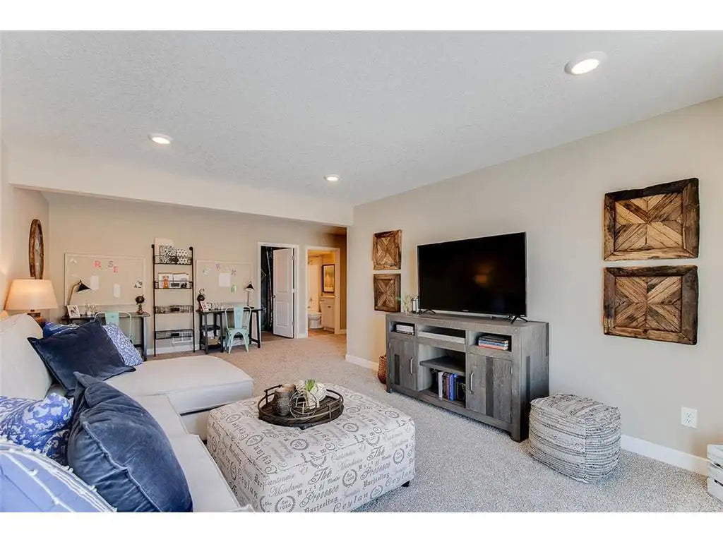 5179 Mustang Court, Woodbury, MN 55129