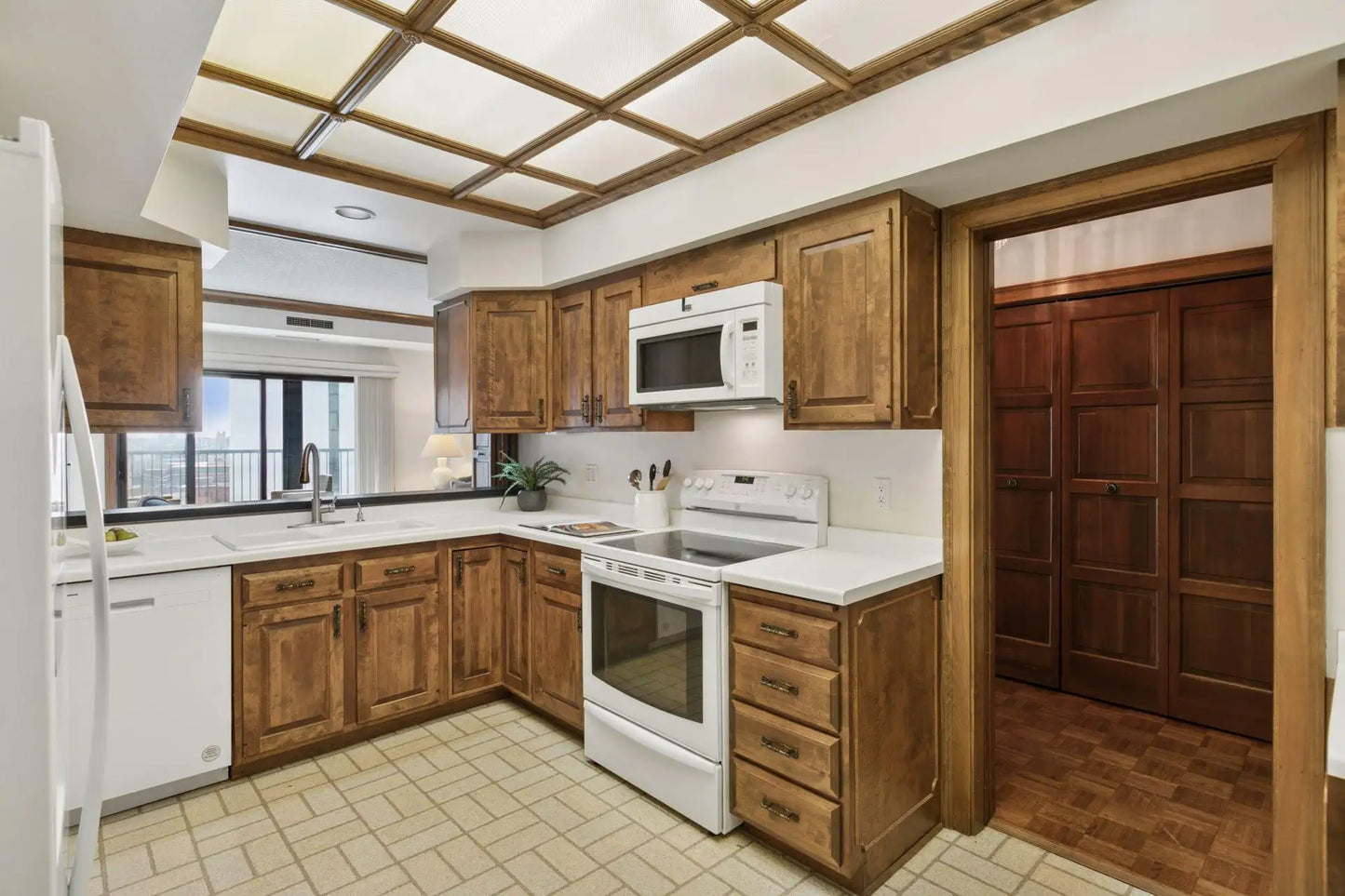 1235 Yale Place, Minneapolis, MN 55403