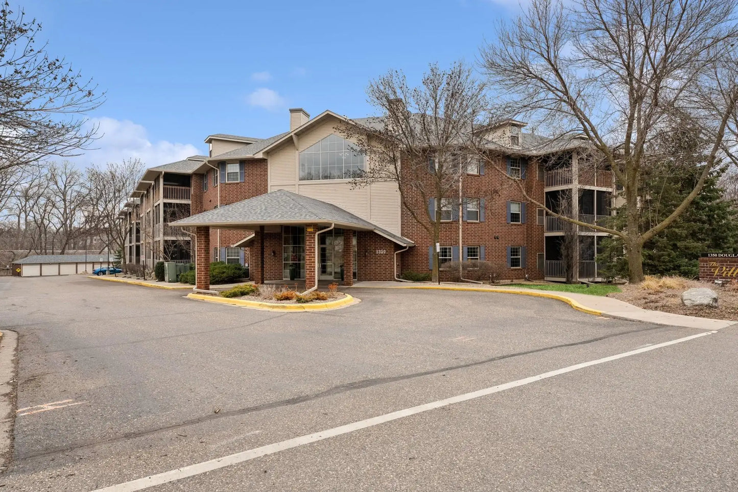 1350 Douglas Drive, Golden Valley, MN 55422