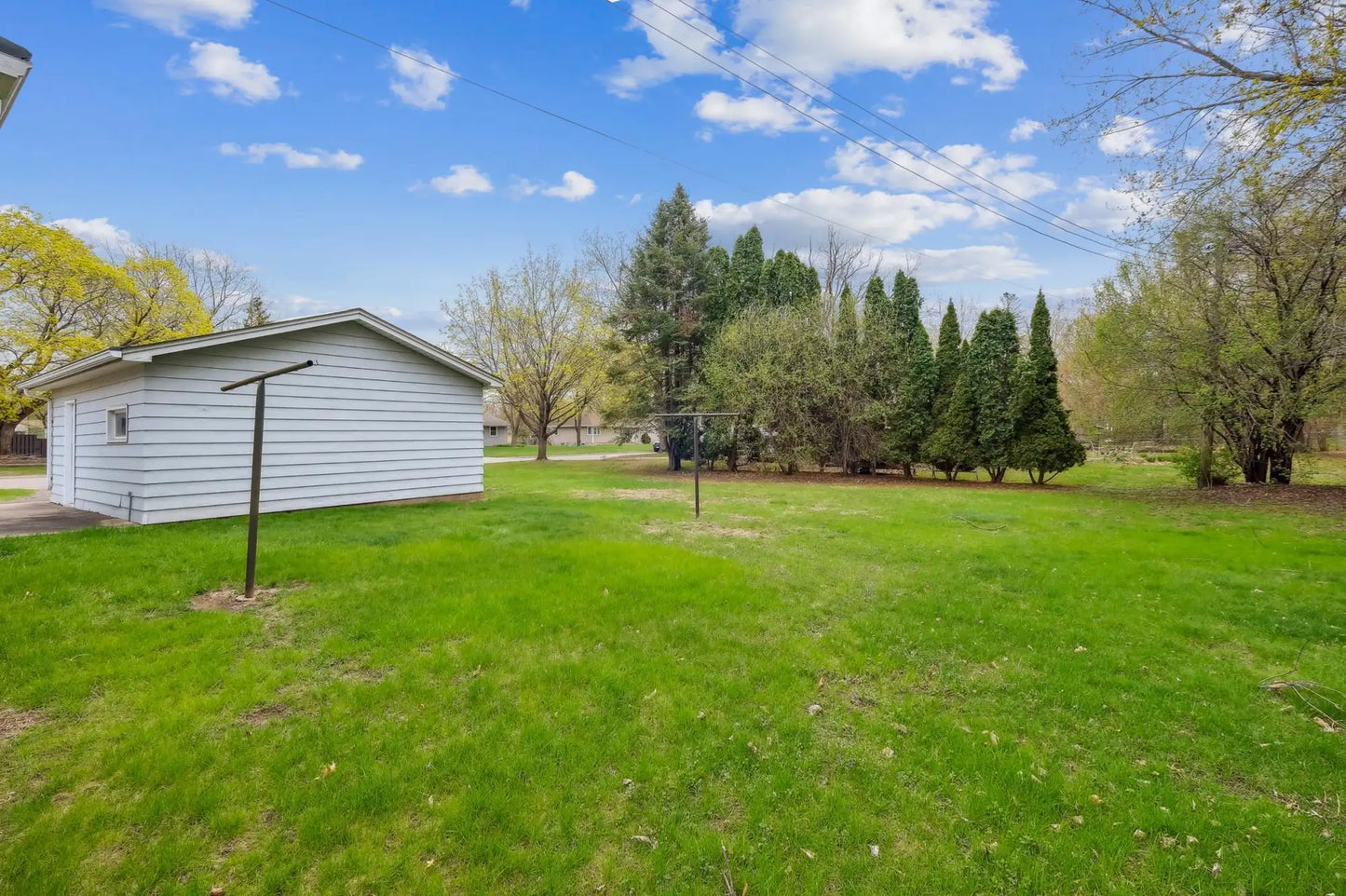 8101 64th Avenue, Brooklyn Park, MN 55428